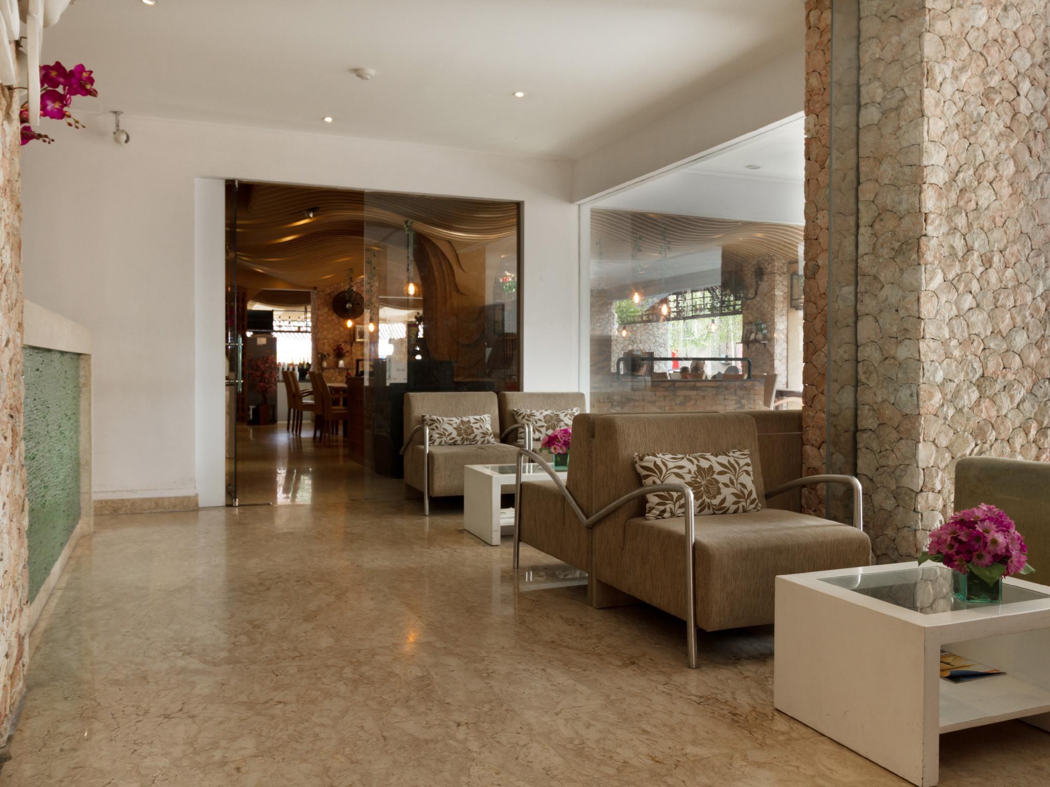 Kuta Angel Hotel - Luxurious Living Exterior photo