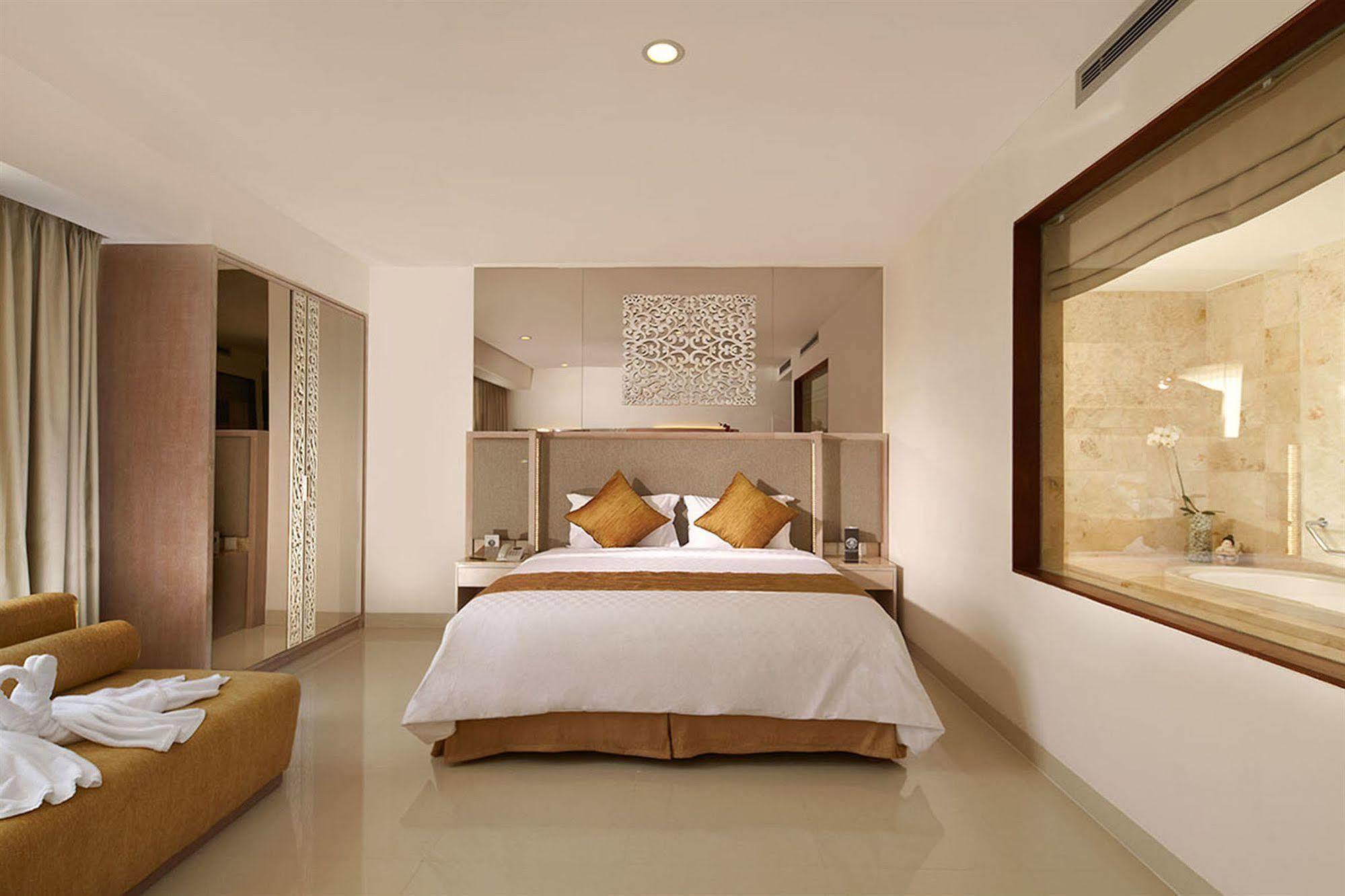 Kuta Angel Hotel - Luxurious Living Exterior photo